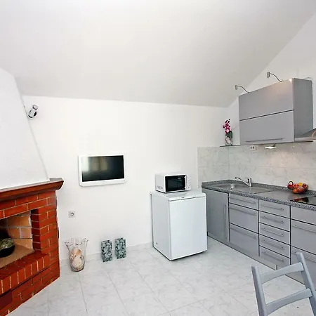 Center * Supetar