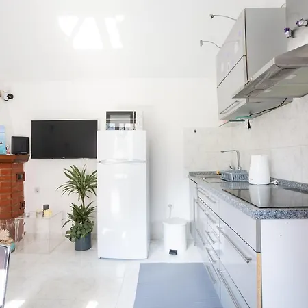 Apartment Center *